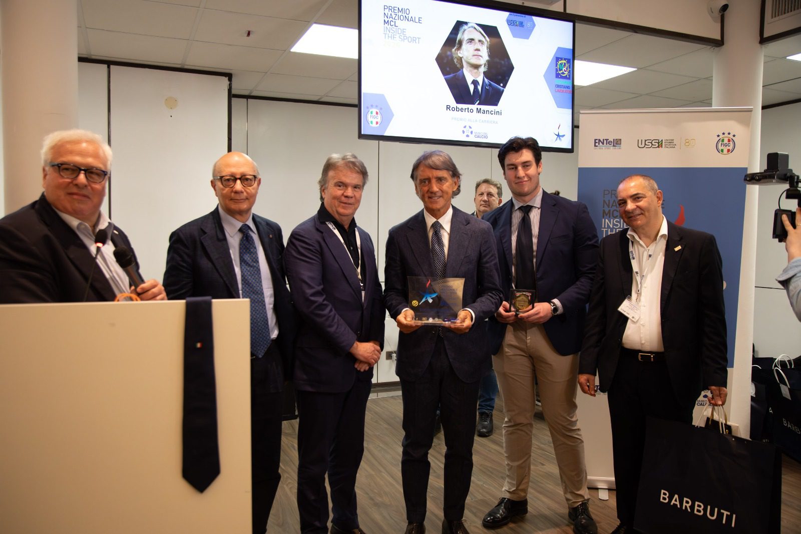 Ussi80, foto di famiglia a Coverciano